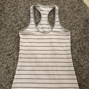 lululemon Striped Cool Racer size 6